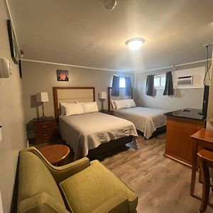 Economy Quadruple Room